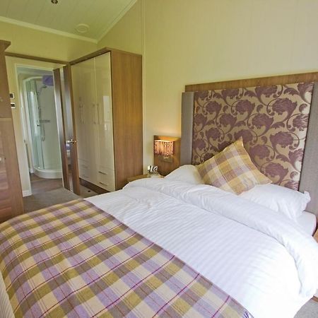 The Springs Lakeside Holiday Park Fladbury Ruang foto