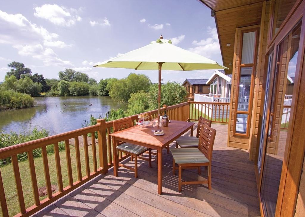 The Springs Lakeside Holiday Park Fladbury Ruang foto
